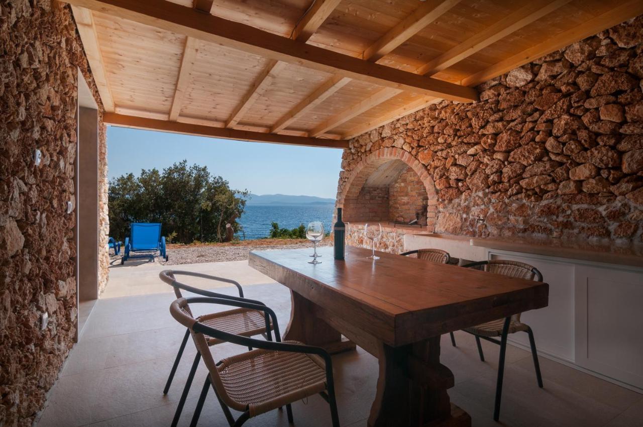 Hidden Gem By Nono Ban - Robinson Style Villa Bol Exterior photo